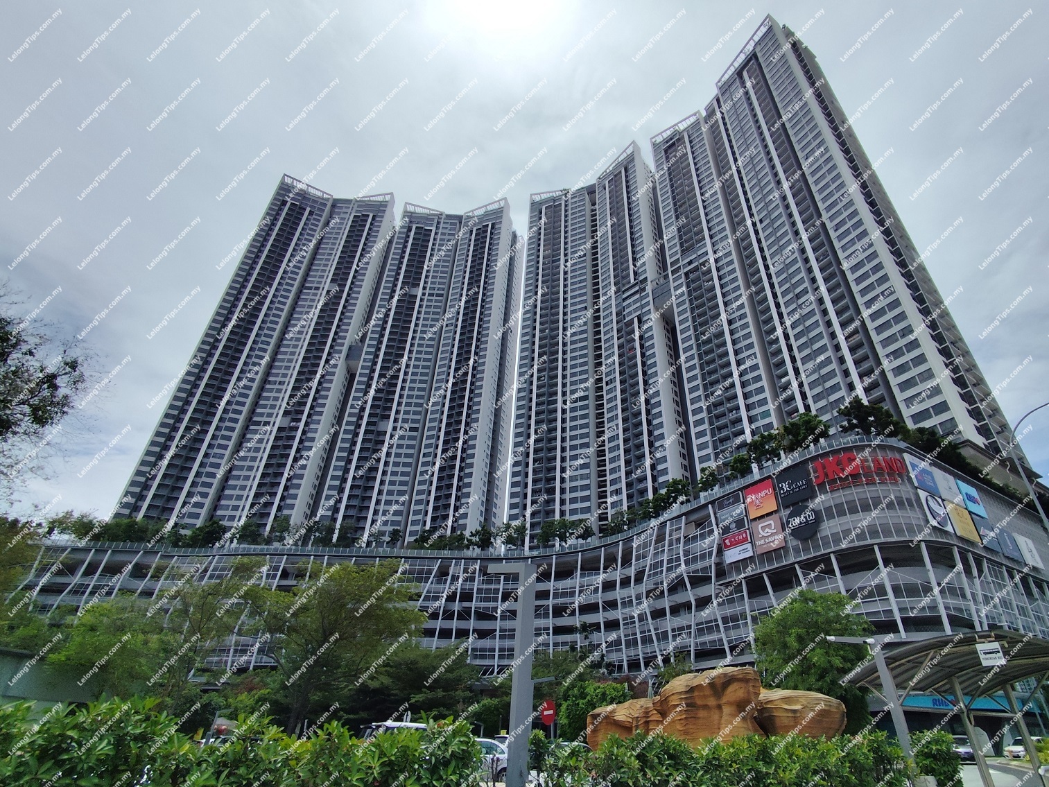 [ROI up to 5%] Service Apartment [7 min to Publika Shopping Gallery]