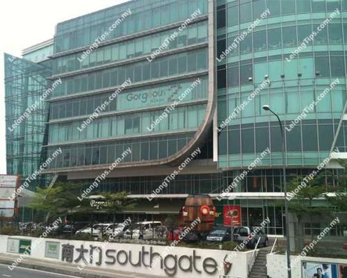 [Walking distance to Chan Sow Lin LRT Station (LRT & MRT interchange)] Shop / Office [ Minutes to Kuala Lumpur City Centre & TRX precinct]