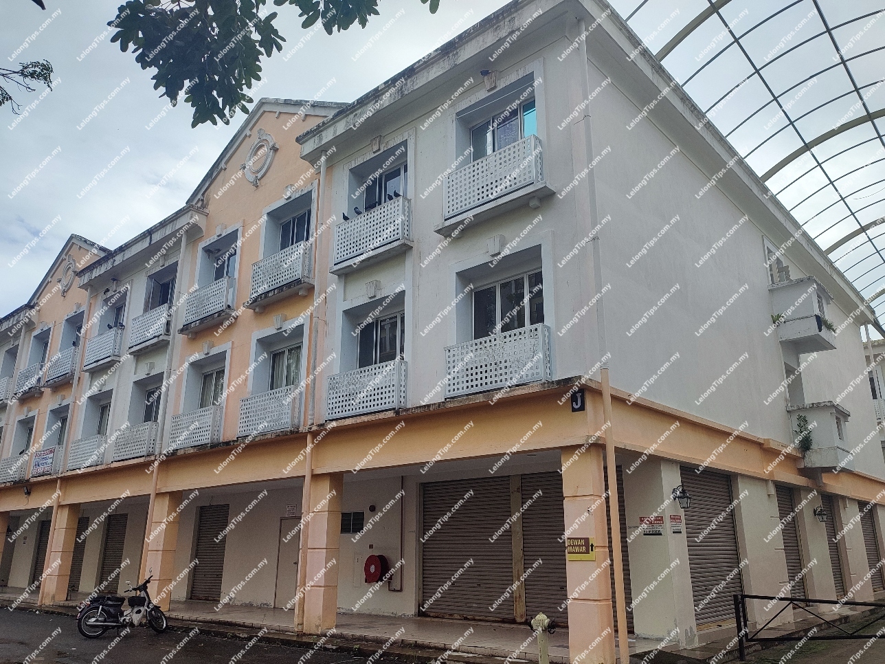 Studio Service Apartment [Close to Bukit Merah Orang Utan Island Foundation & Bukit Merah Laketown Waterpark]