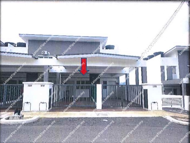 [5 min to Mantin Town ] Town House [ Convenient access to KTM Batang Benar Station]