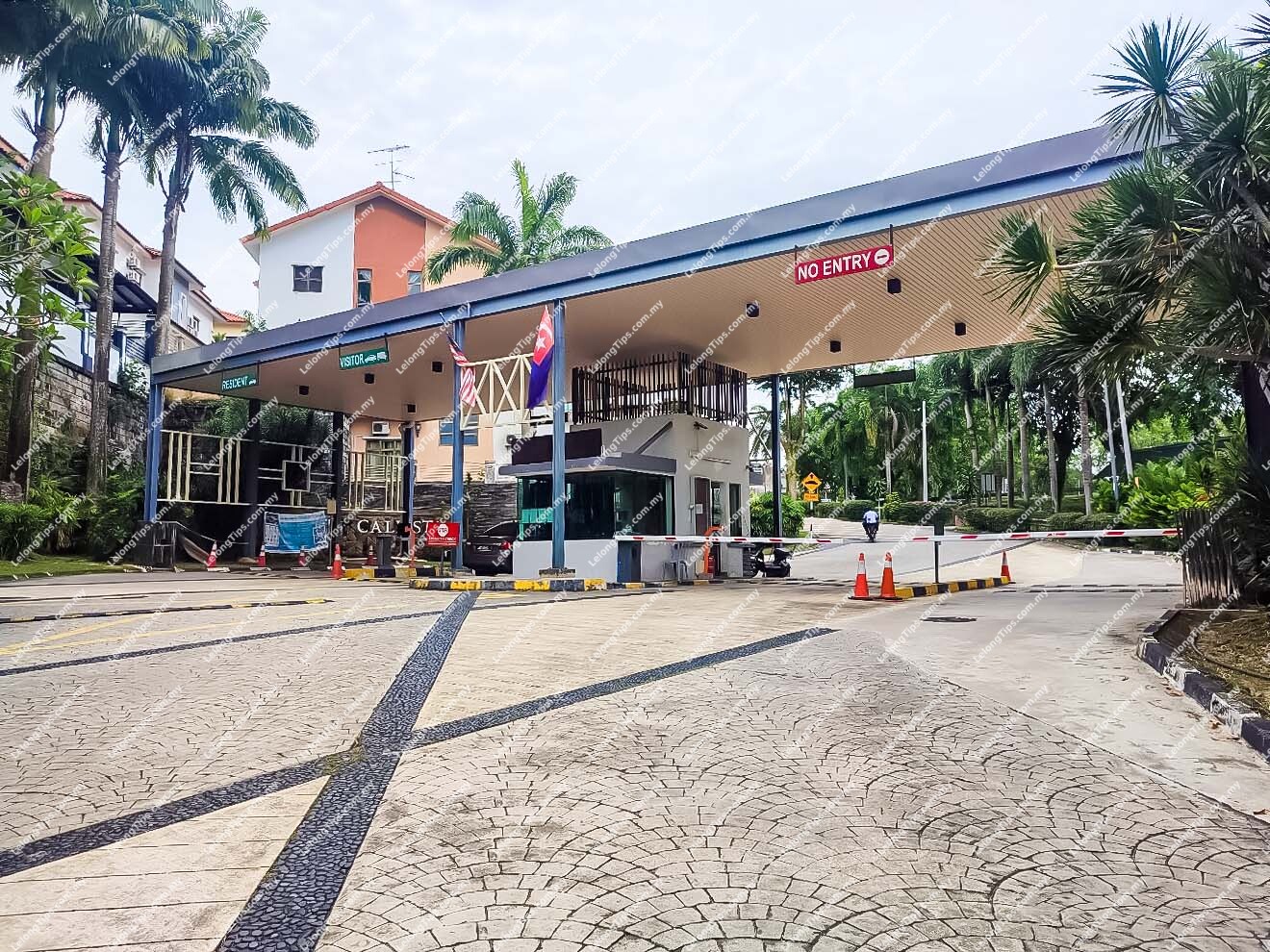 [Gated and Guarded Housing Area, Renovated House, Partially Furnished] 3 Storey Semi Detached House [10 min to Mydin Mall Mutiara Rini, 10 min to Skudai Terminal Tun Aminah]