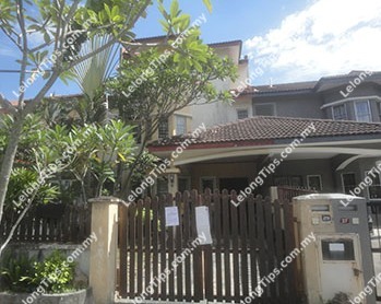 2.5 Storey Terrace House