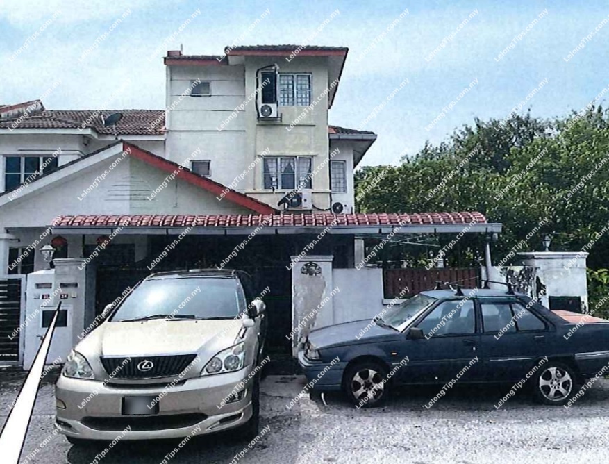 2.5 Storey Terrace House