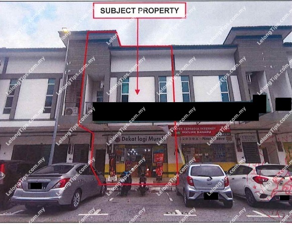 2 Storey Shop Office together with a level of basement floor