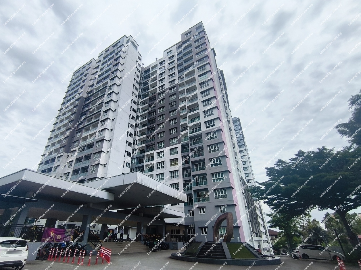 [5 min to Terminal Bas Larkin] Service Apartment [6 min to KSL CITY Mall & Plaza Pelangi]