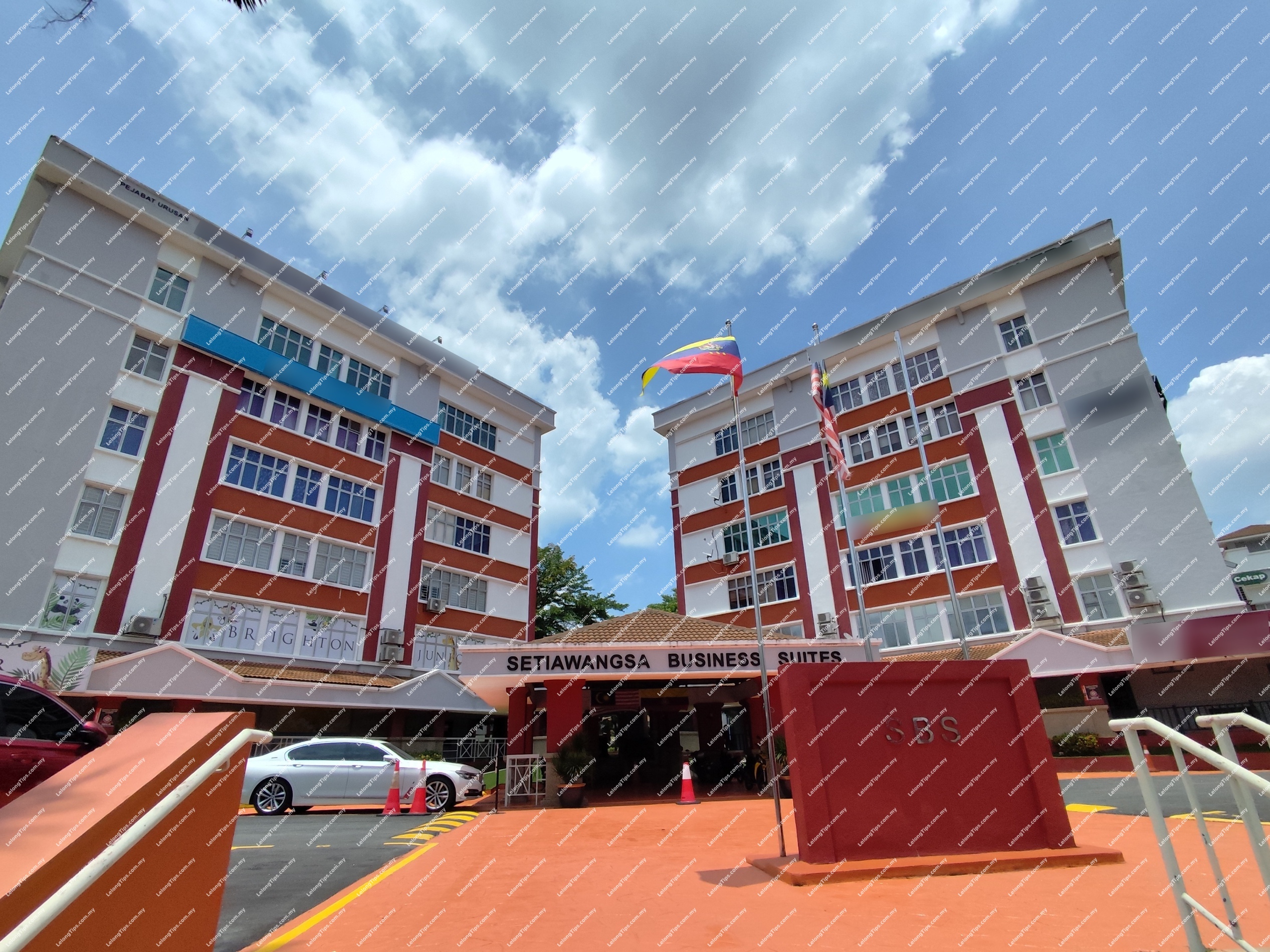 [3 min to Giant Setiawangsa, AEON MALL AU2 Setiawangsa, ST Rosyam Mart - Setiawangsa & Dato' Keramat LRT Station] Office Unit [4 min to Sunway Wangsawalk Mall, AEON BiG Wangsa Maju, UTC Keramat, Keramat Fire and Rescue Station & Gleneagles Hospital Kuala Lumpur]