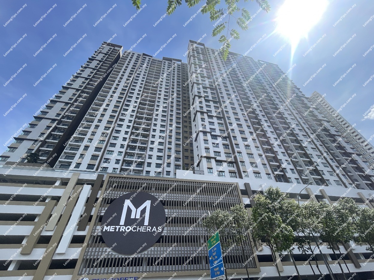 [Next to Sri Raya MRT Station] Service Apartment [4 min to NSK Trade City Taman Suntex]