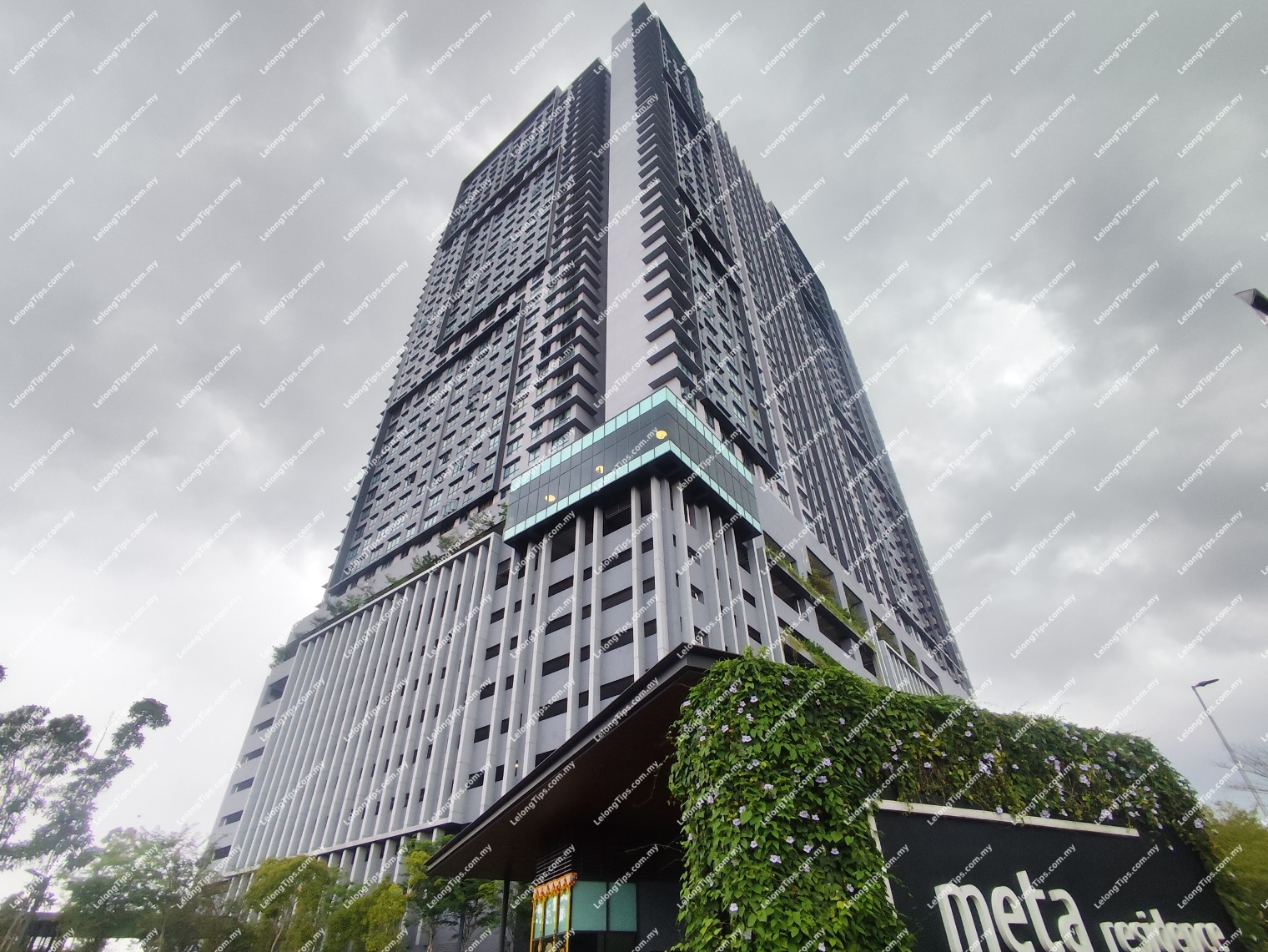 [Within short drive to Universiti Putra Malaysia (UPM) & MAEPS Serdang] Service Apartment [ Close to Serdang Hospital & Columbia Asia Hospital Puchong]