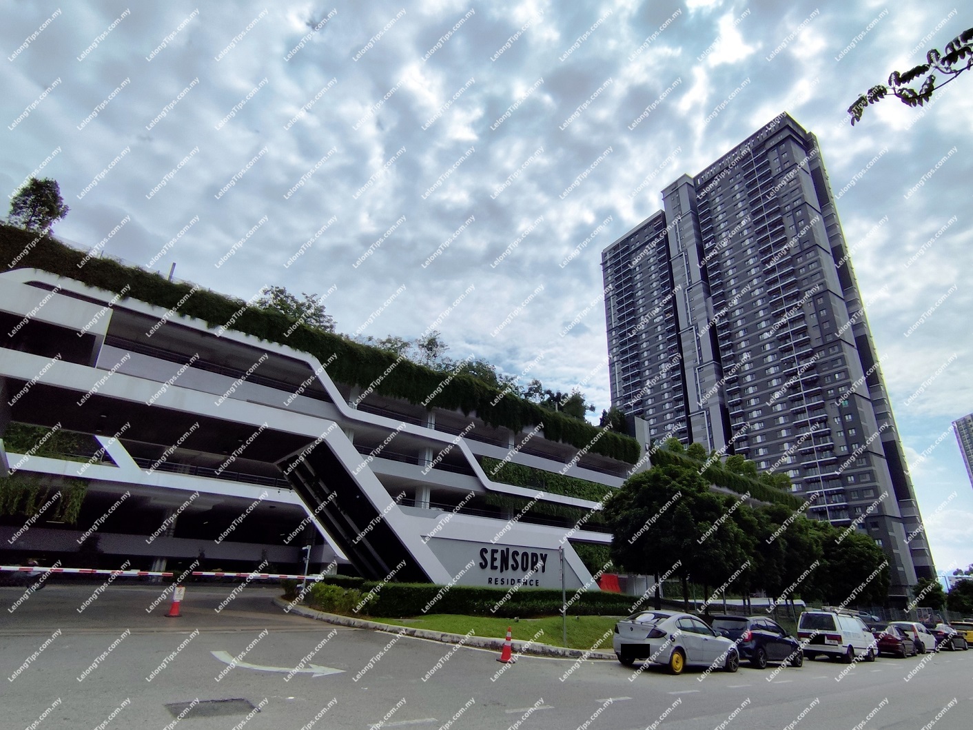 [9 min to Bangi KTM Station] Service Apartment [Close to Lotus's Bangi, KIPMall Bangi & Hospital Pakar An-Nur]