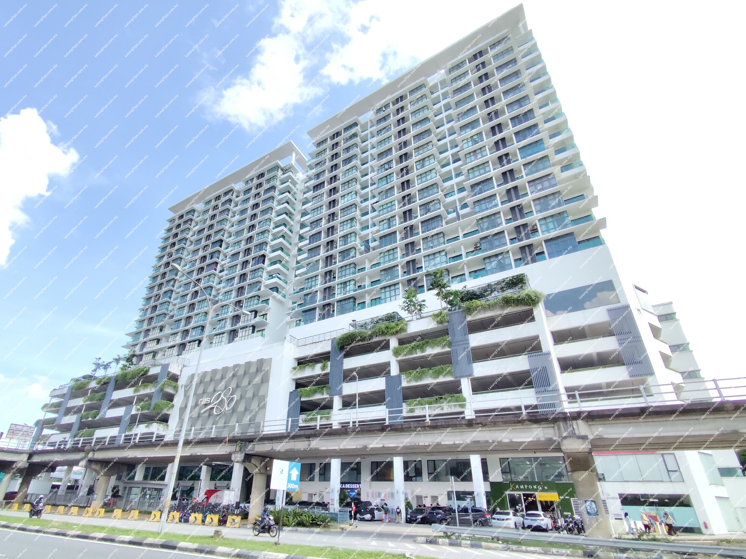 [High demand area for working professionals & young families] SOHO [Within a short drive to Batu Caves Statue & Kolej Komuniti Selayang]