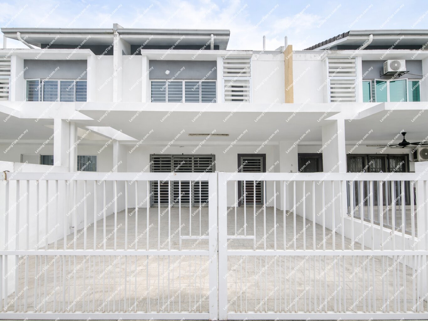 [Surrounded by various Amenities] 2 Storey Link House