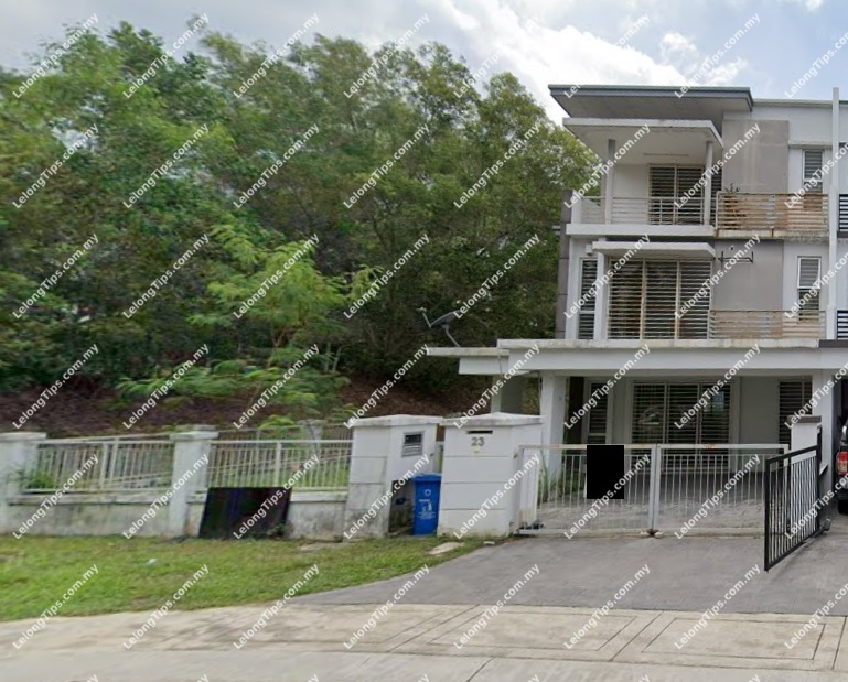 2.5 Storey Terrace House