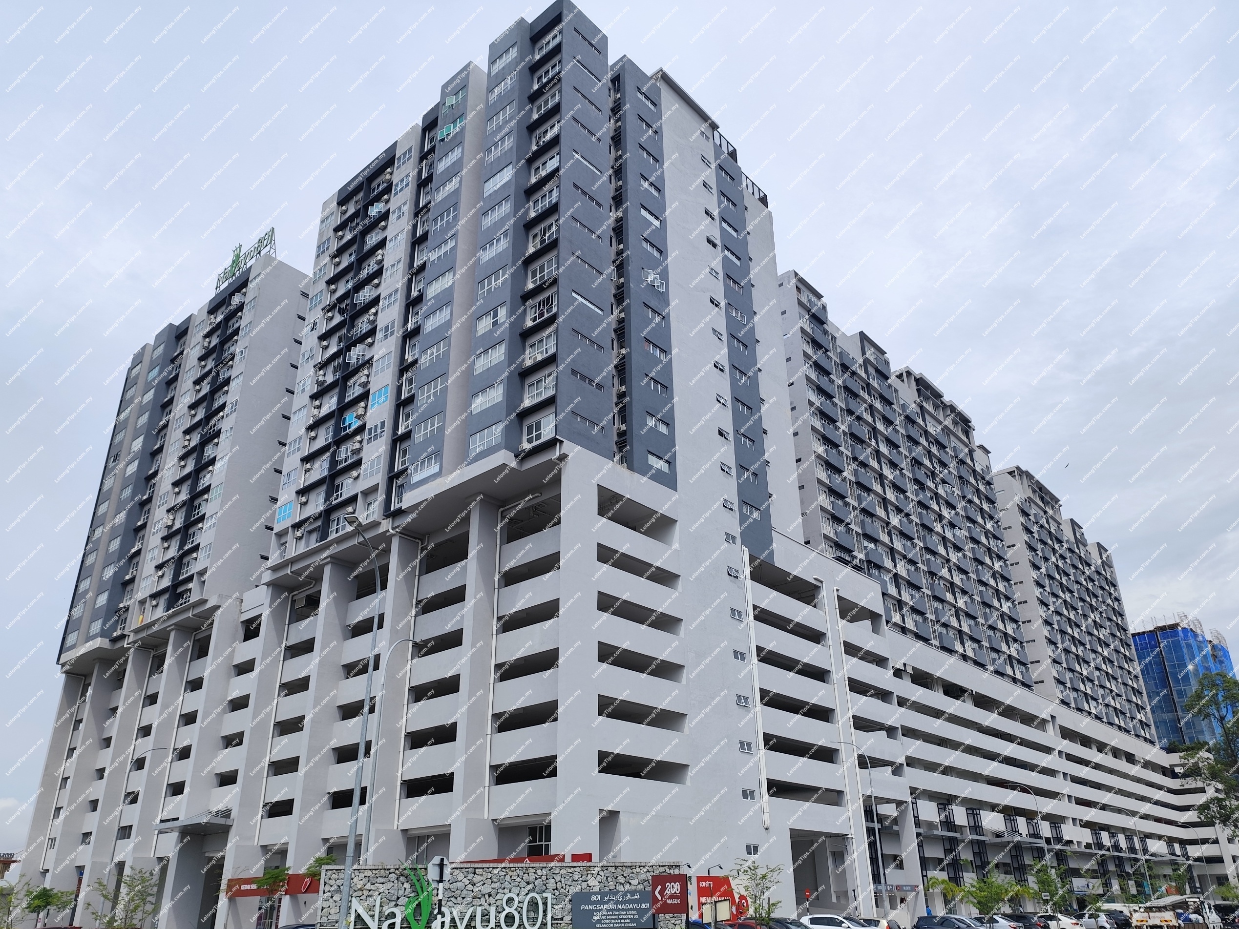 [8 min to KTM Batu Tiga Station / Shah Alam area] Apartment [Near Subang Airport & Skypark Terminal]