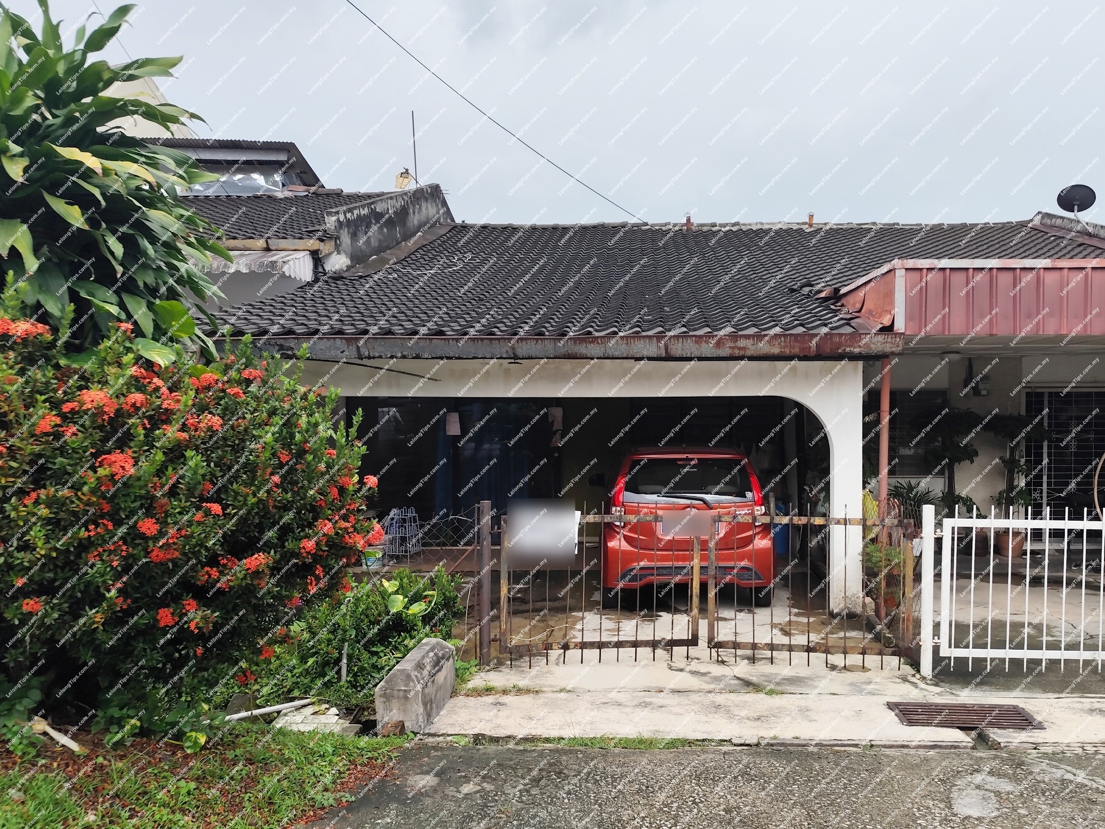 [10 min to Zoo Negara] 1 Storey Terrace House [Short drive to Sunway Wangsa Mall]