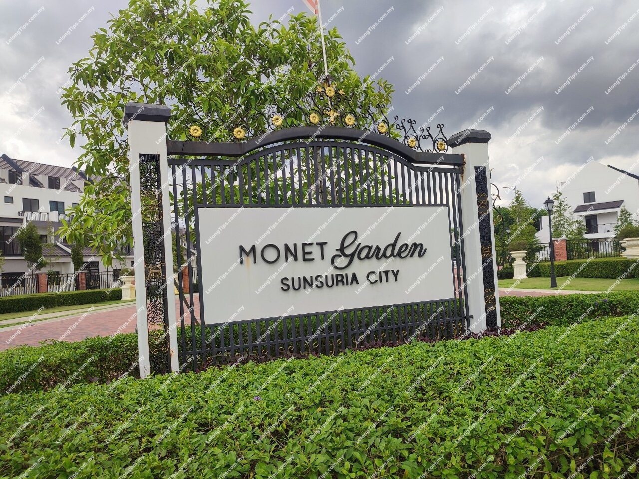 Town House (Upper Level)