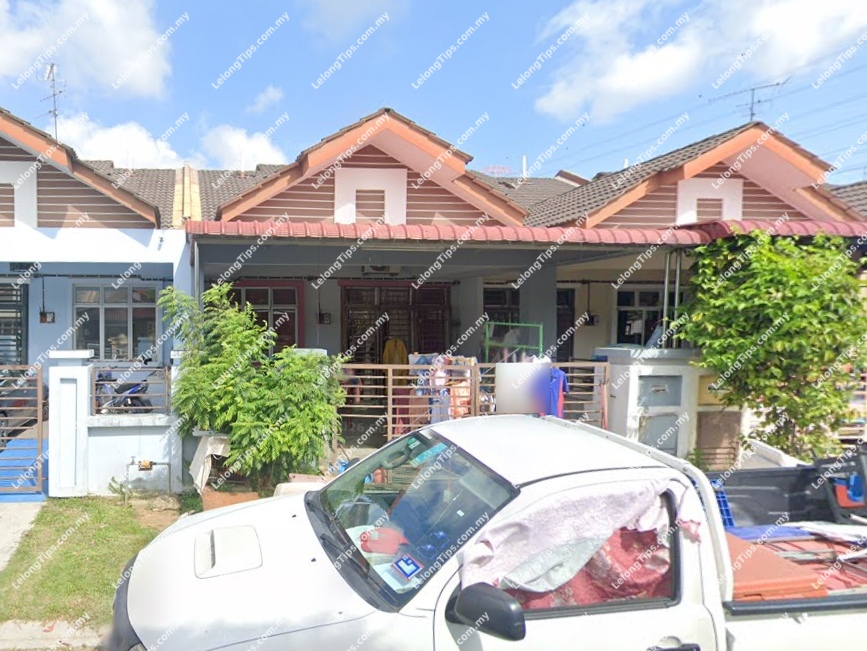 1 Storey Terrace House with an Attic