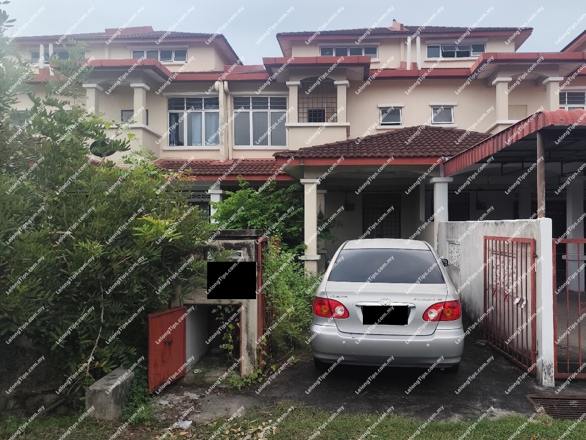 2.5 Storey Terrace House