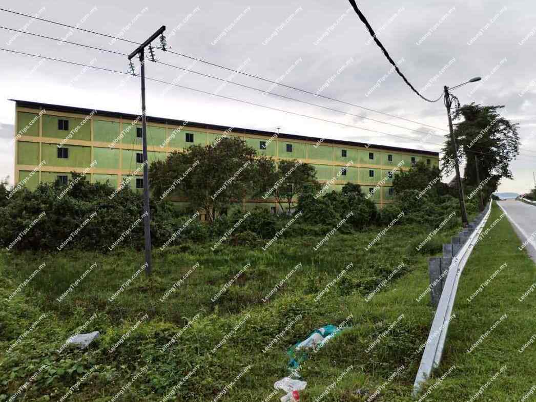 4 Storey Shop House used for Bird Nest Industry