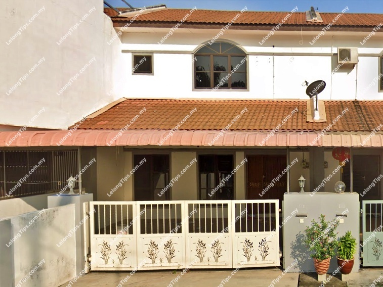 1.5 Storey Terrace House