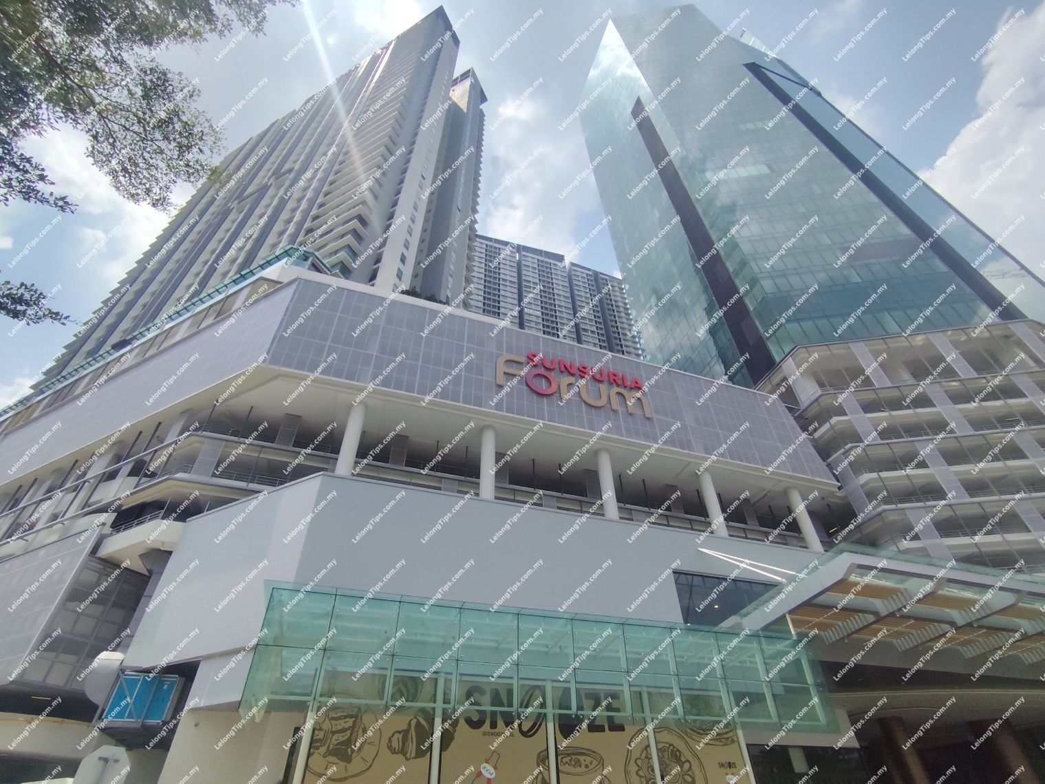 [9 min to Lotus's Setia Alam ] Service Apartment [ Smooth arrival to Kuala Lumpur city centre]