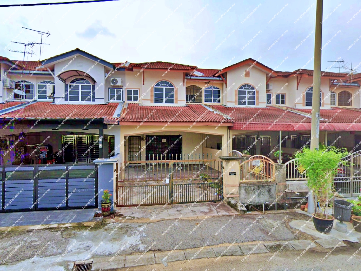 2 Storey Terrace House