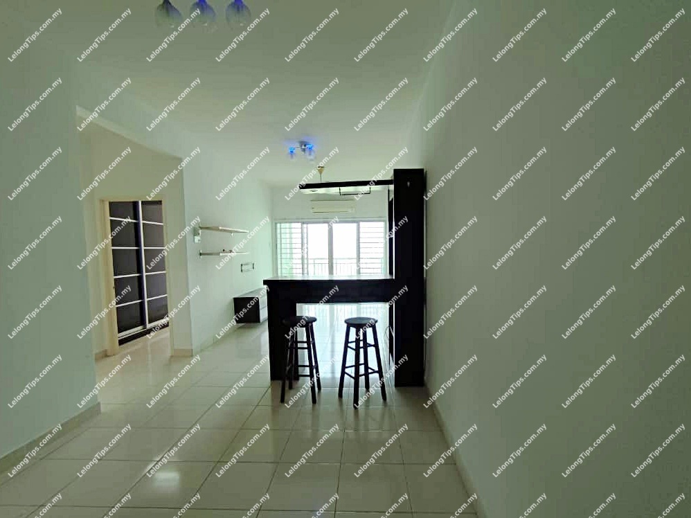 [Vacant Unit] Condominium [70% Occupancy Rate; Right Beside SJKC Kheow Bin; 3 min to Batu Caves KTM Station]