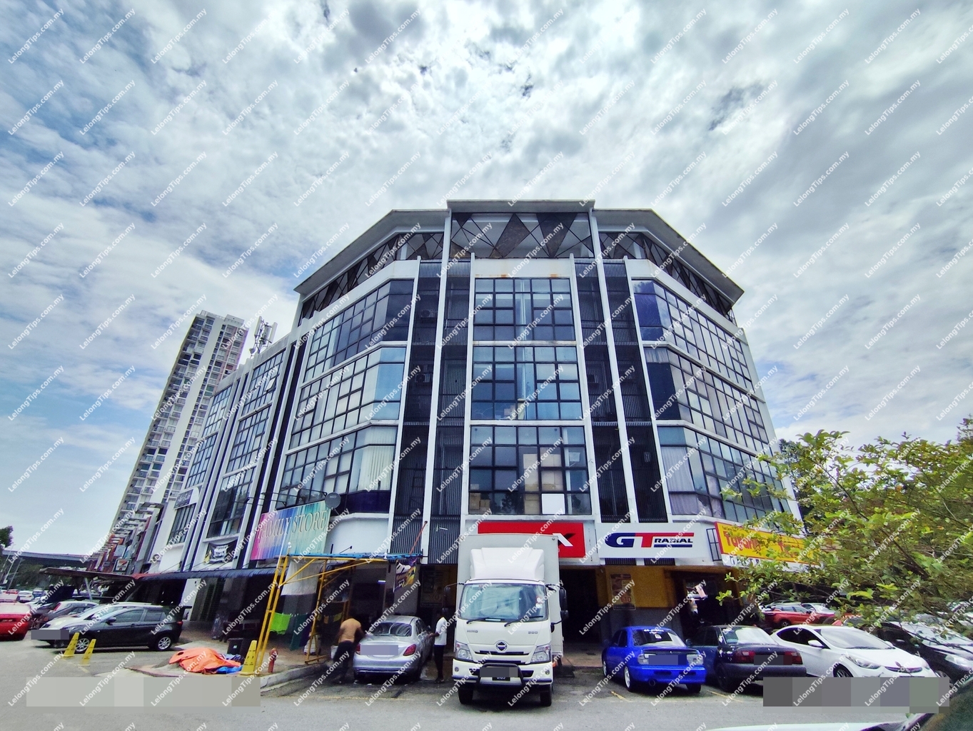 [Prime area] Shop / Office [ 2 min to Kota Damansara MRT Station]