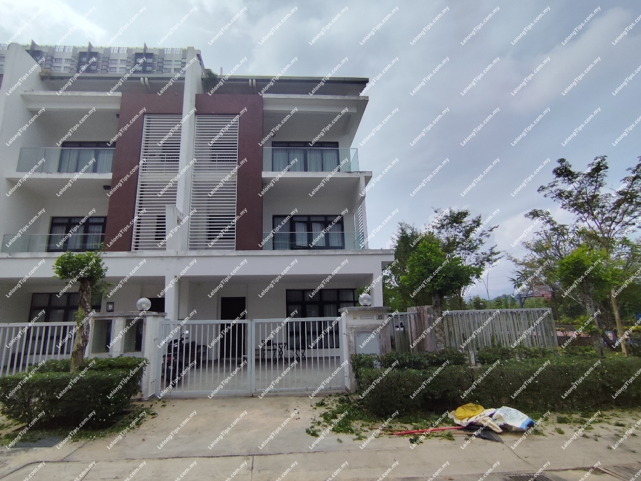 3 Storey Terrace House