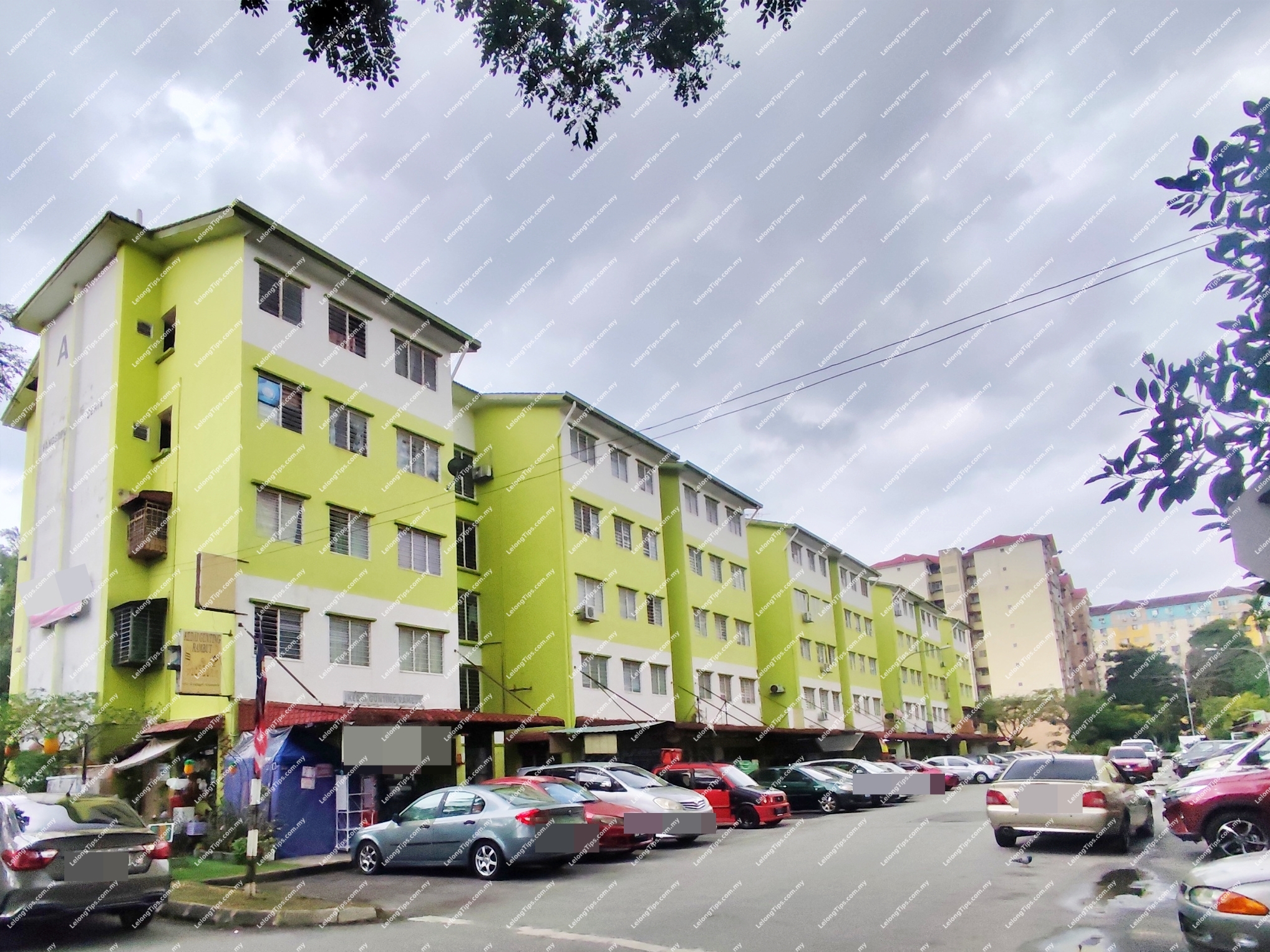 [3 min to Mydin Mart Taman Kinrara] Apartment [Near to SMK Seksyen 3 Bandar Kinrara & SJK (C) Yak Chee]