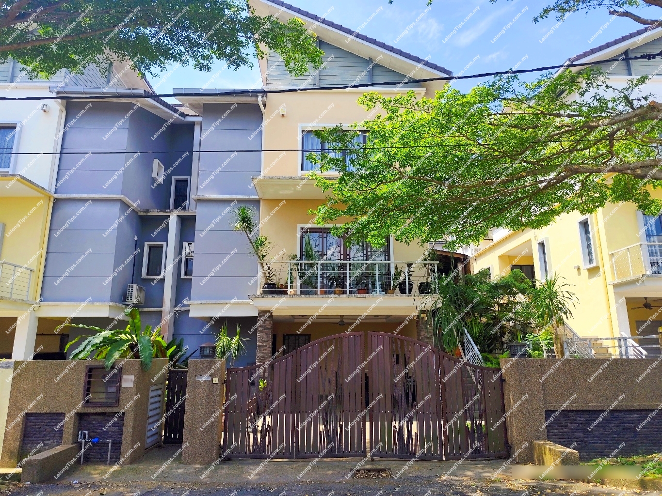2.5 Storey Semi Detached House