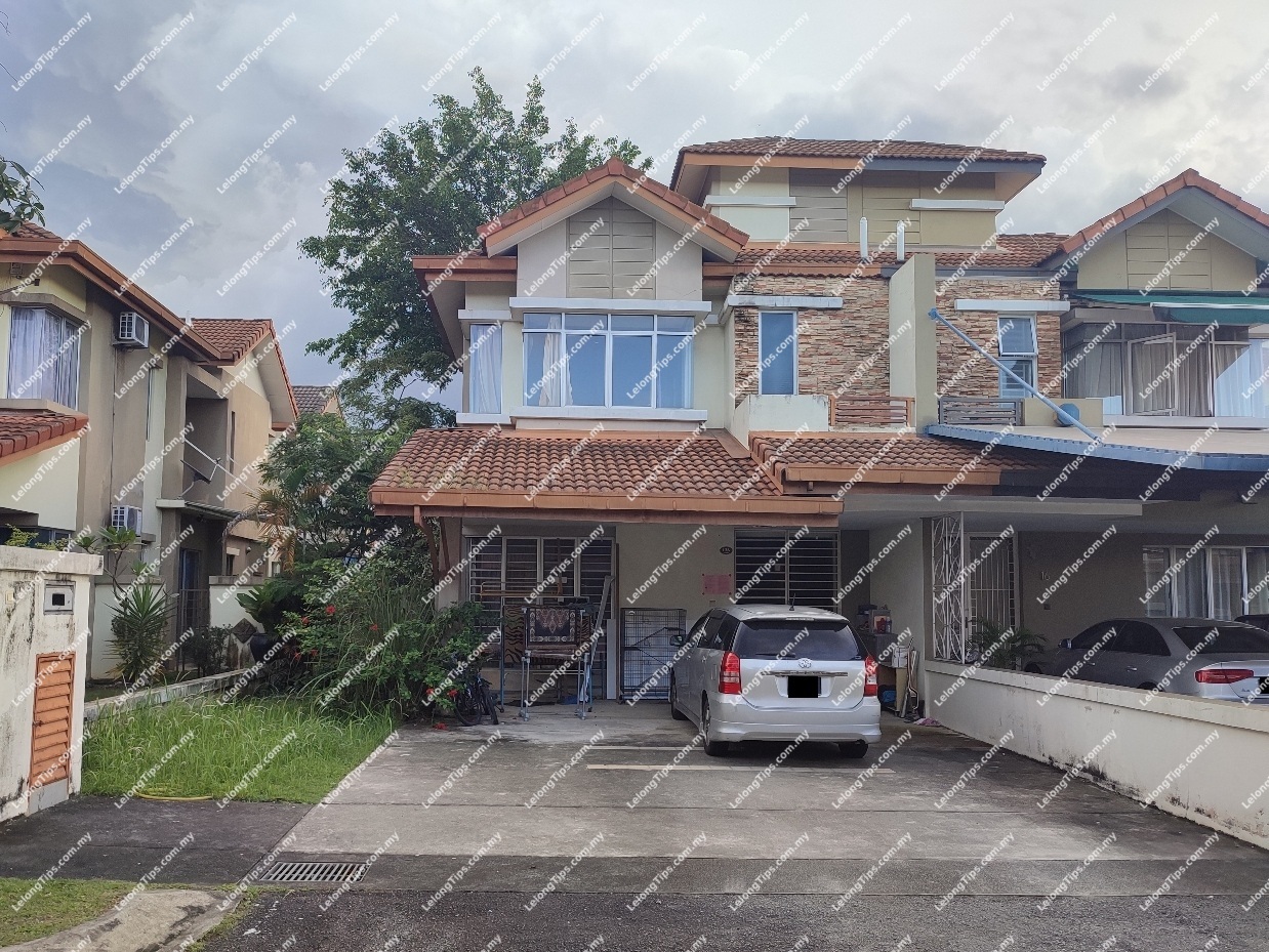 [Set within a peaceful and steadily developing suburban neighbourhood] 2 Storey Cluster Semi Detached House [Next to main road - Persiaran Anggun ]