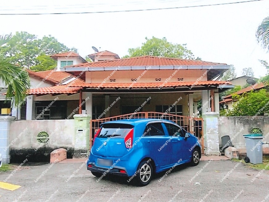 1 Storey Semi Detached House