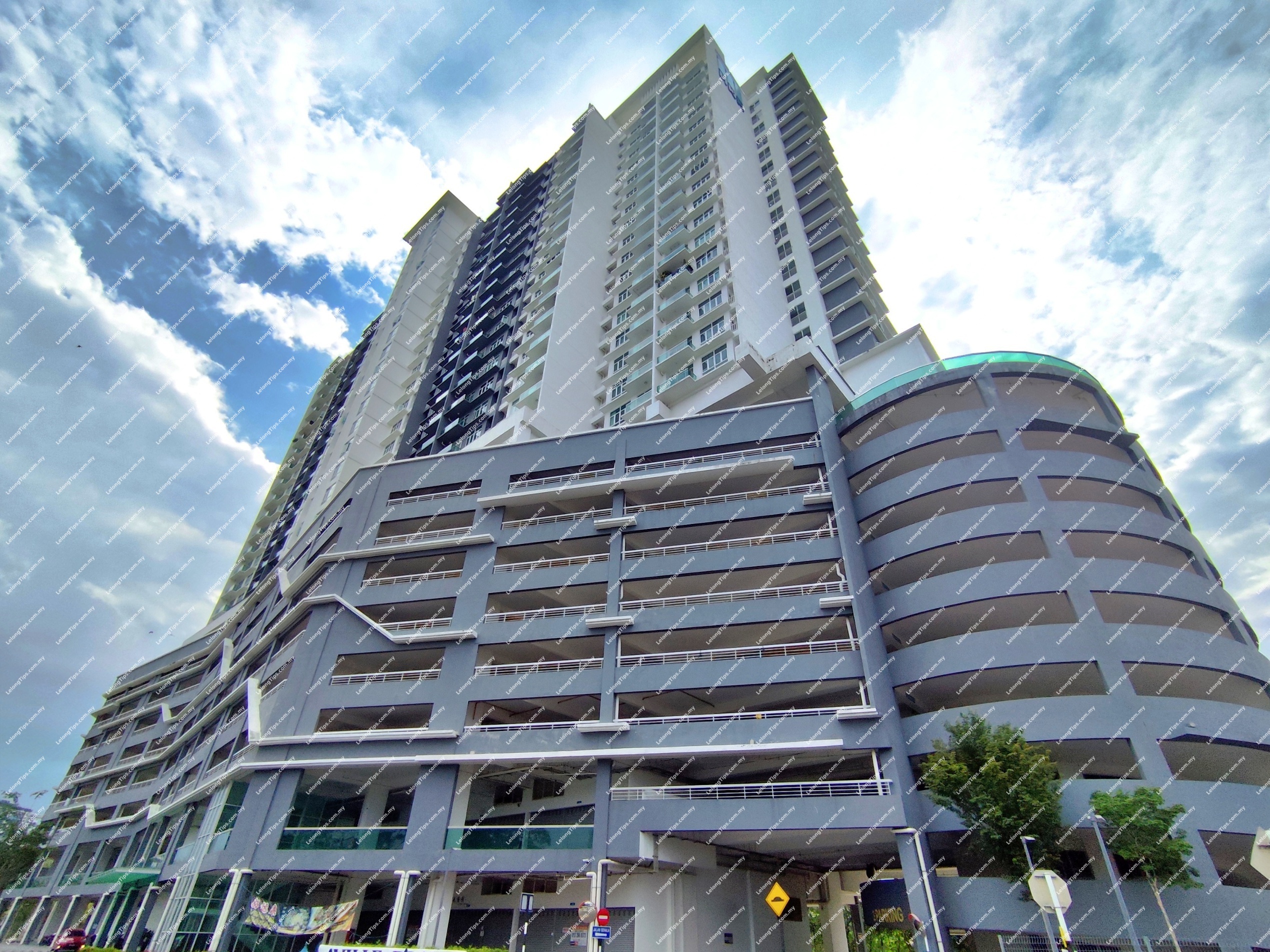 [3 min walking distance to Eco-Shop @ Tasik Perdana Puchong] Service Apartment [8 min to Lotus's Bukit Puchong & AEON Big Puchong Utama]
