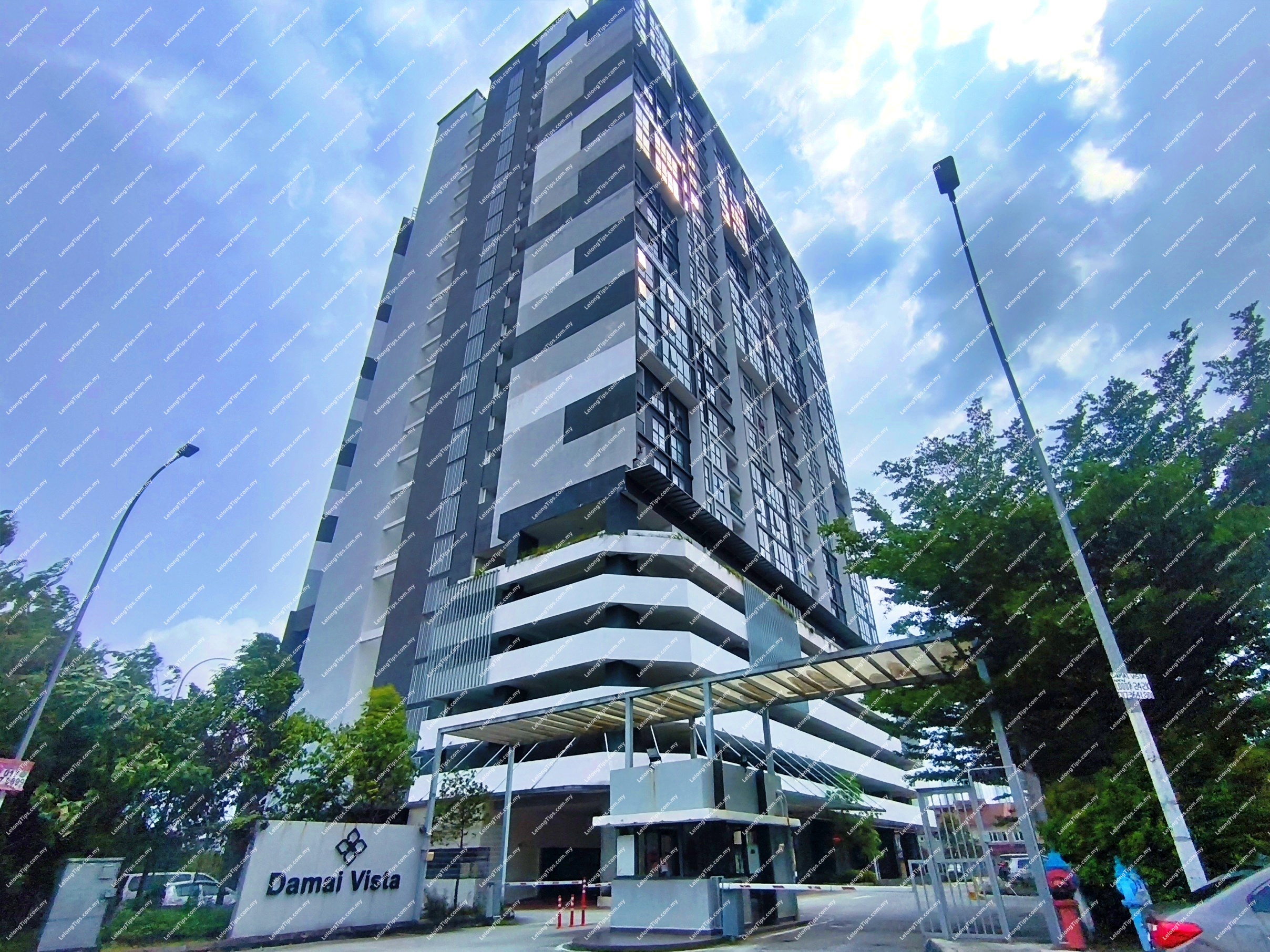 [Strategic location in Cheras , close to daily amenities & main roads] Condominium [Near to AEON Mall Cheras Selatan, AEON Big Tun Hussein Onn & The Mines]