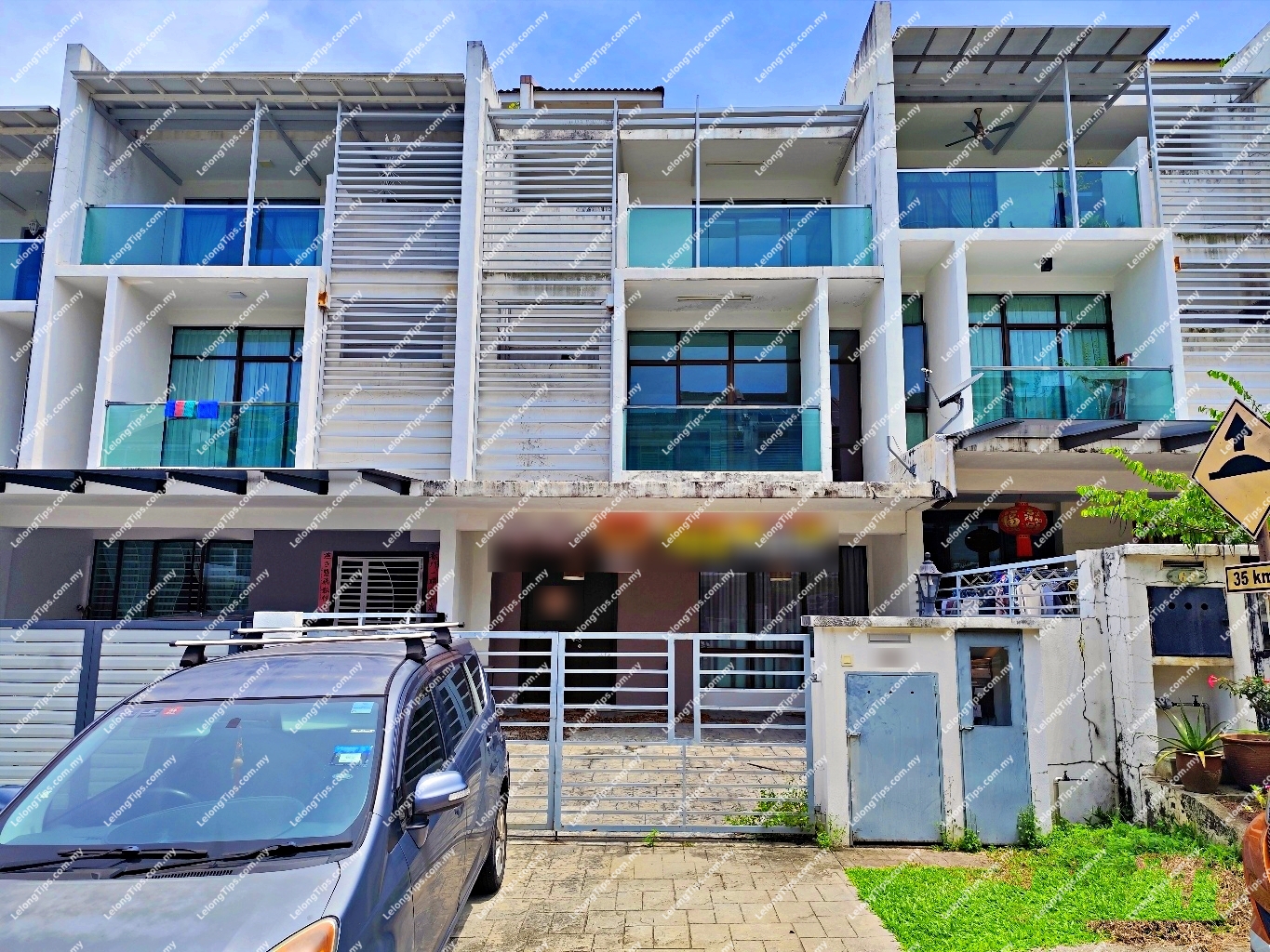 3 Storey Terrace House