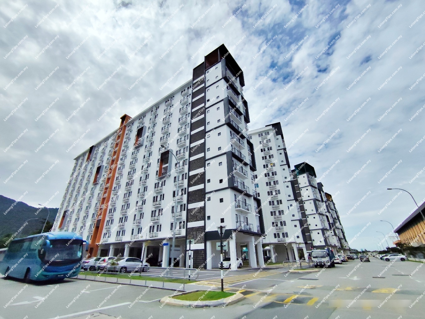 [3 min walking distance to Tin Village Shopping Mall] Serviced Apartment [Conveniently located next to Econsave Kampar]