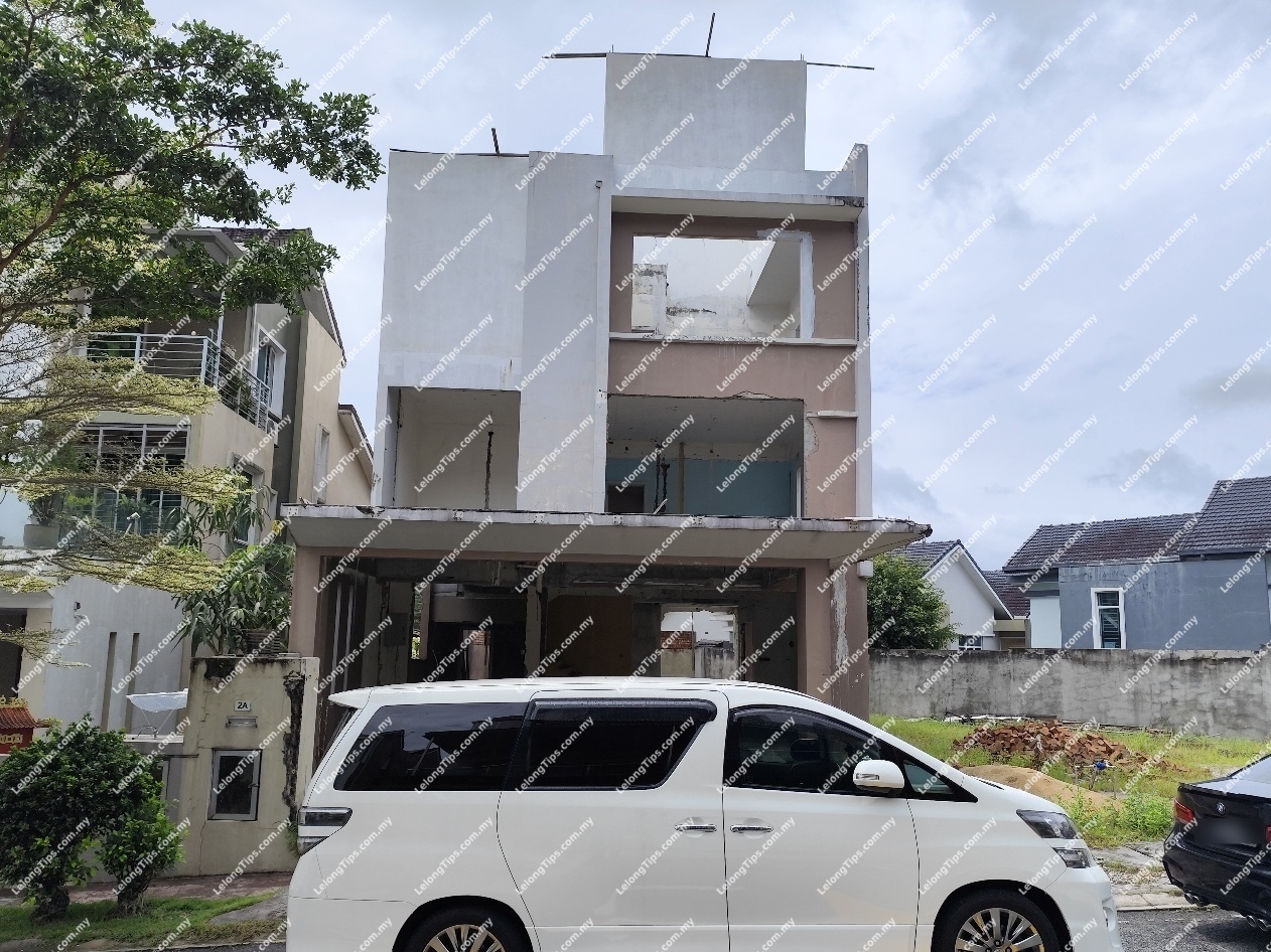 3 Storey Semi Detached House