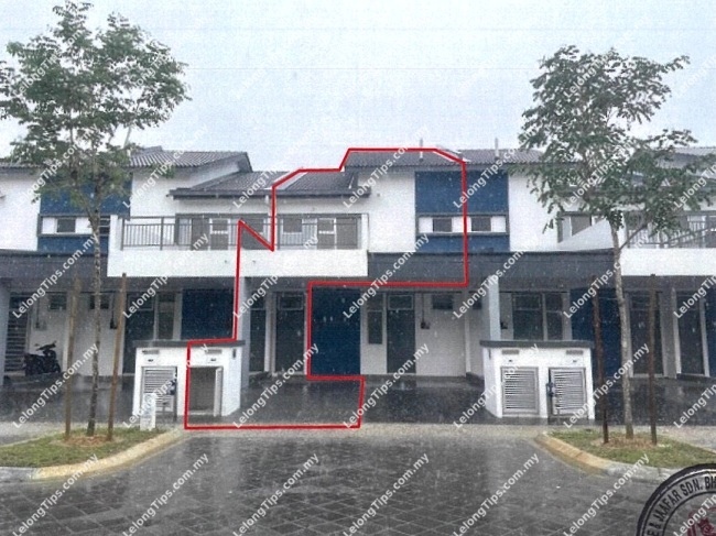 Town House (Upper Unit)