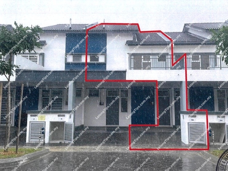 Town House (Upper Unit)