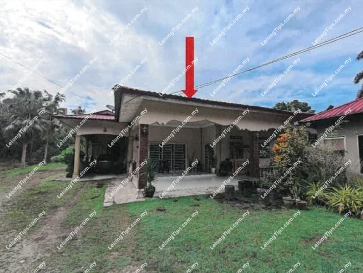 Agricultural Land Erected With 1 Storey Detached House
