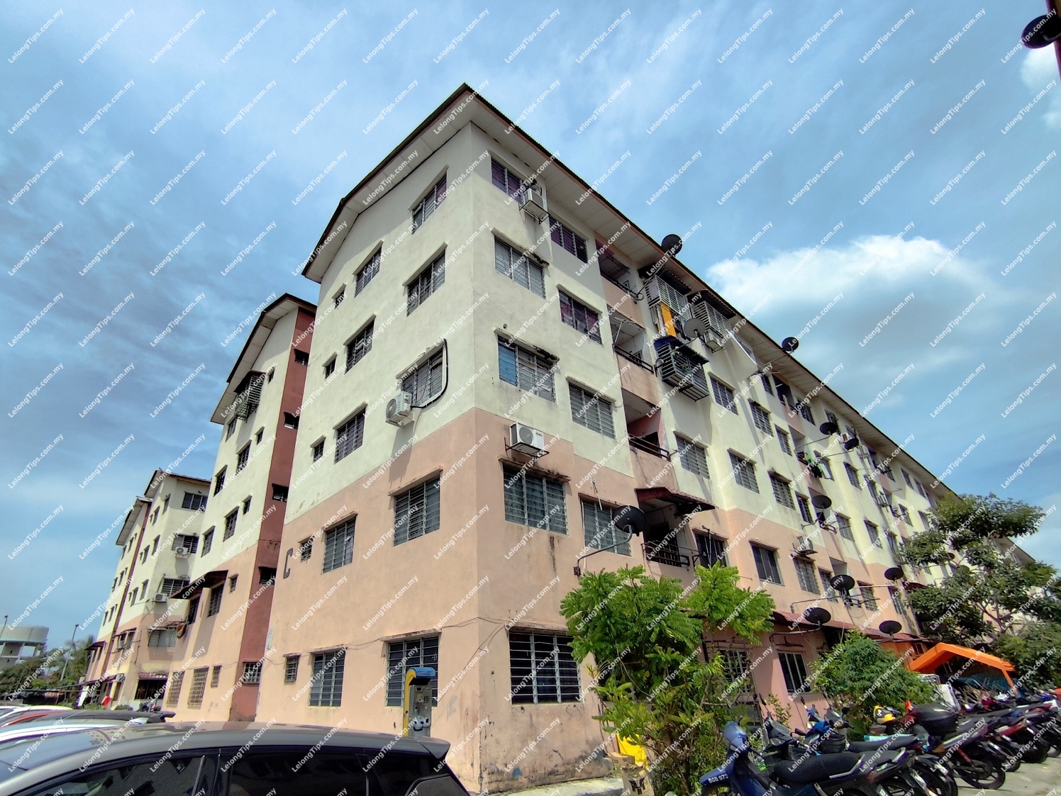 [6 min to Econsave Pandamaran ] Flat [8 min to AEON Mall Bukit Tinggi]
