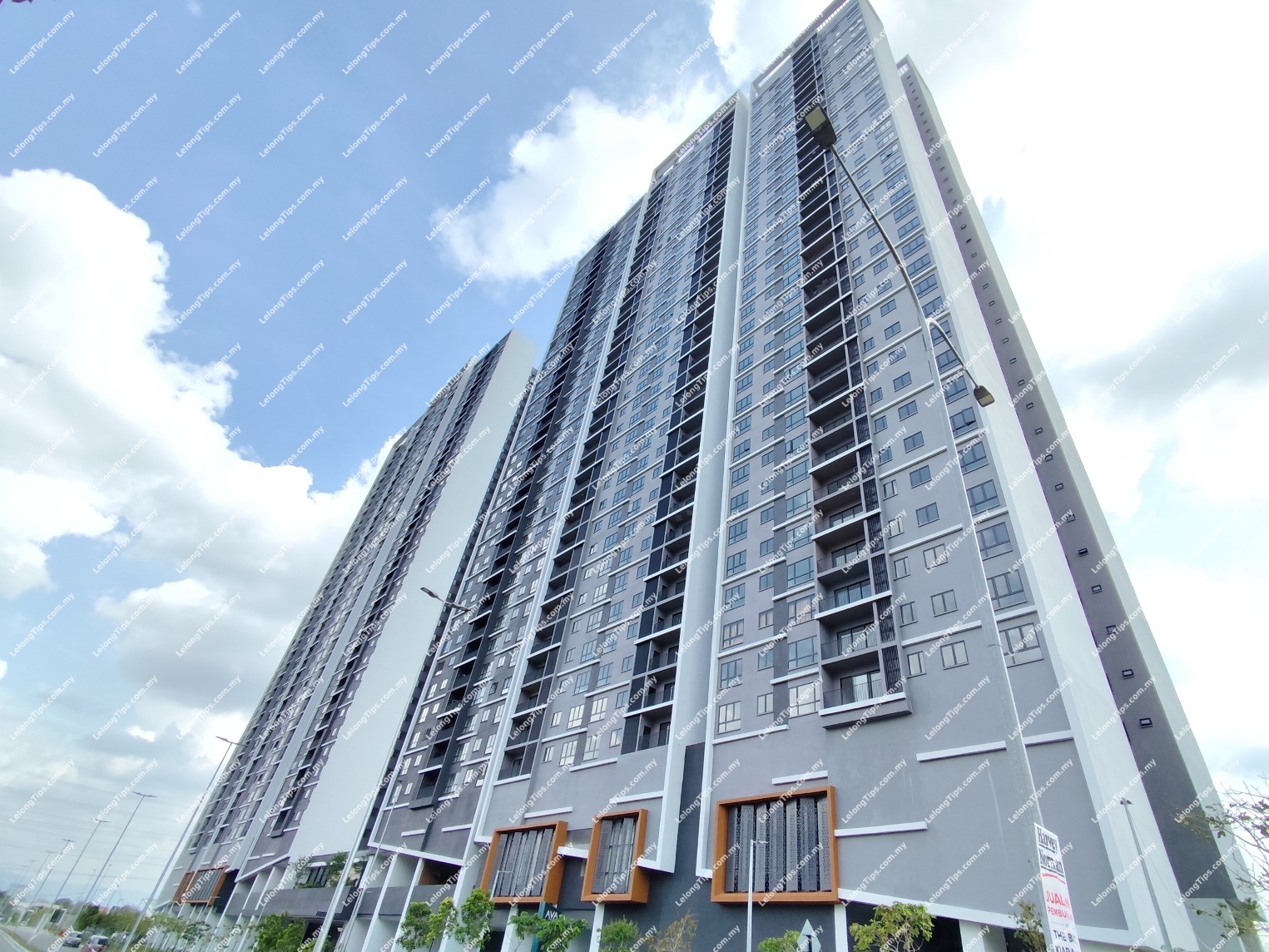 [6 min to Kepong Baru Train Station ] Service Apartment [ 8 min to Lotus's Selayang ]