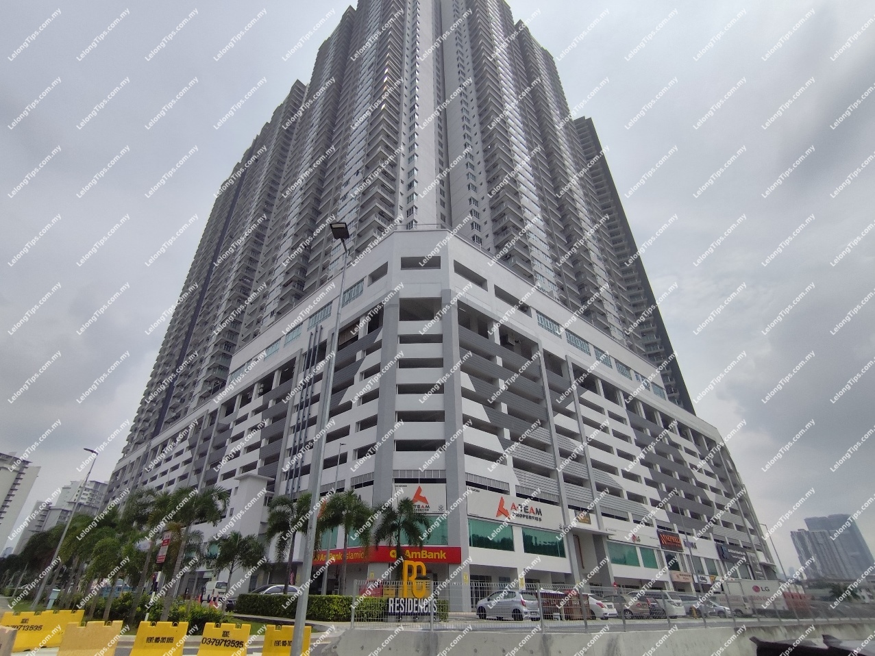 [6 min to Salak Selatan LRT Station & KTM Station] Service Apartment [Mixed development with commercial lots: right below the building]