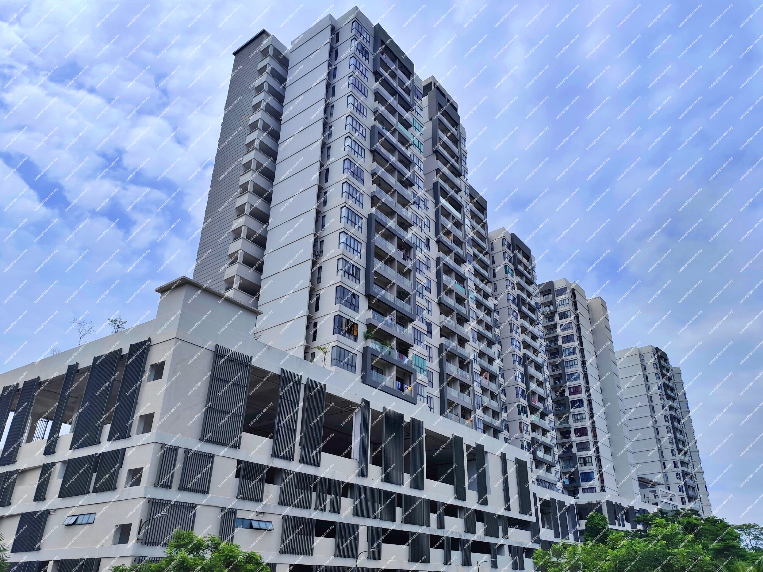 [Next to Lotus's Rawang] Condominium [10 min to Templer Park Country & Golf Club]