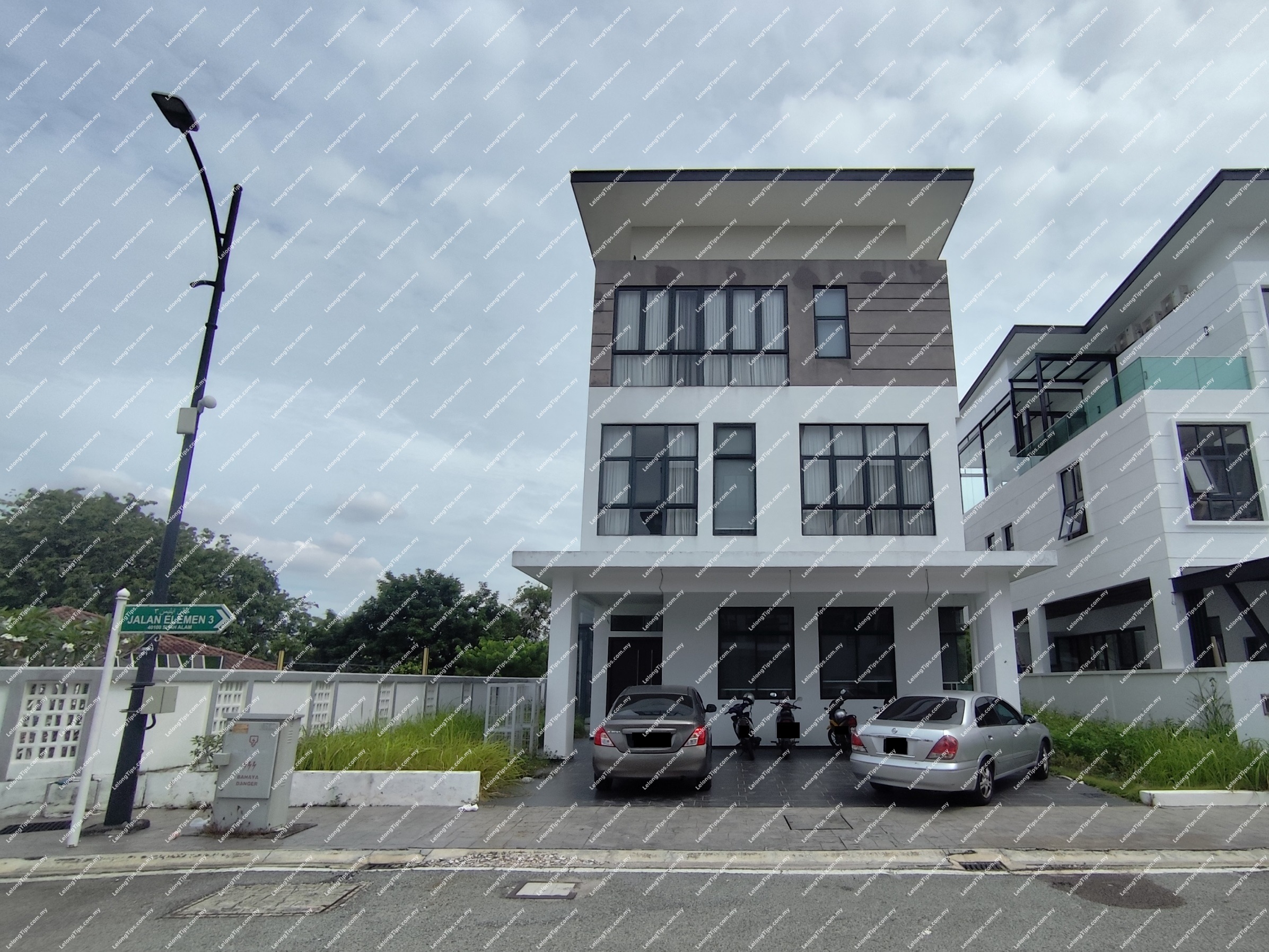 3.5 Storey Detached House