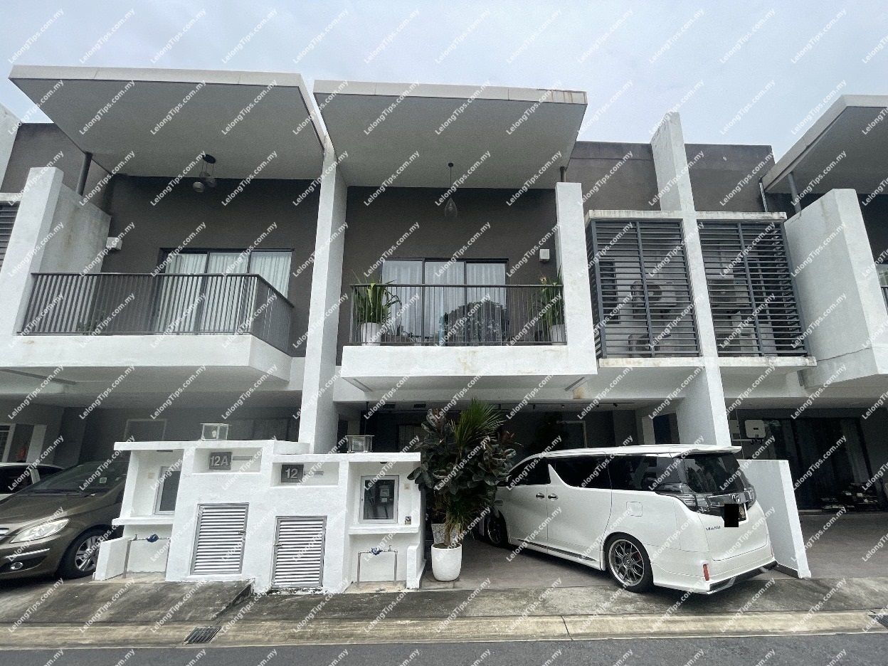 2.5 Storey Terrace House