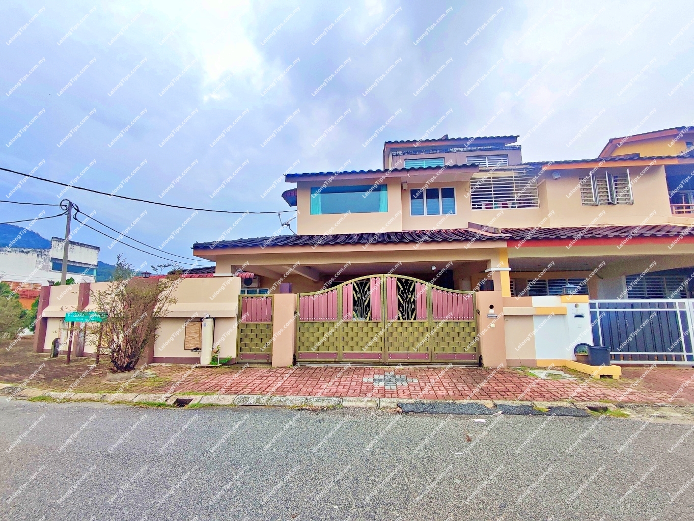 2 Storey Terrace House
