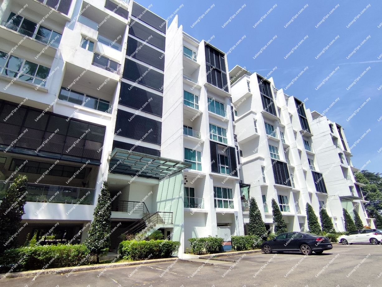 Condominium with Rooftop Garden