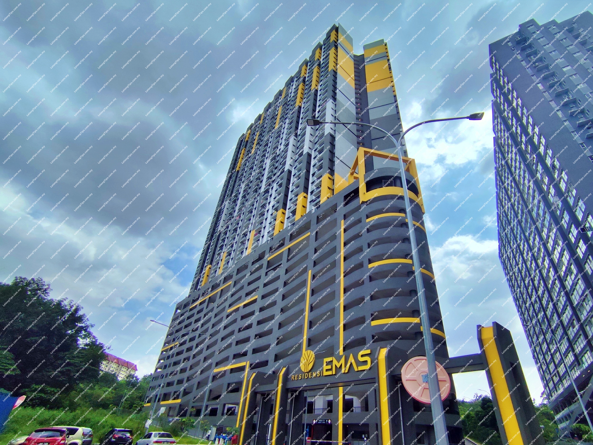 Service Apartment