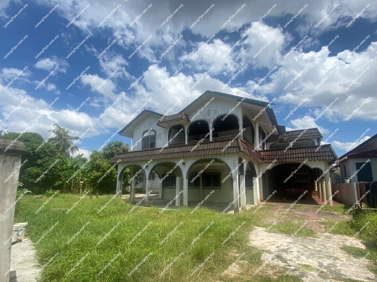 2 Storey Bungalow